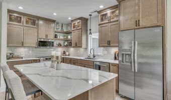 994 Emerald Hills Dr S, Arnolds Park, IA 51331