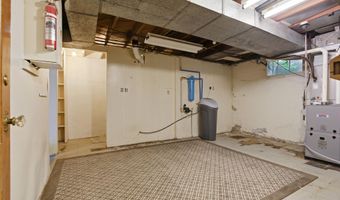 1424 S Main St, Aberdeen, SD 57401