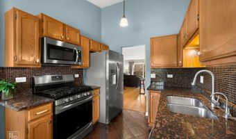 2696 S Embers Ln, Arlington Heights, IL 60005