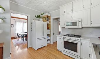 1115 Douglas St, Alexandria, MN 56308
