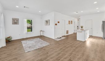 177 Ranier St, Baxley, GA 31513