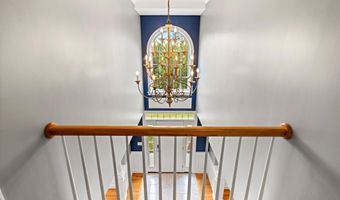 60 Camelot Dr, Bedford, NH 03110