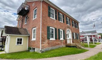 71 S Main St, Cambridge, VT 05444