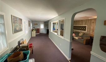 321 Campstead Cir, Tobyhanna, PA 18610