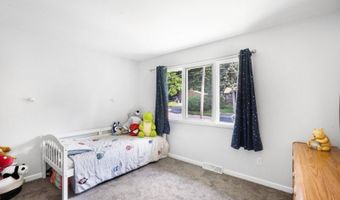 17 Muscotah Rd, Alloway, NJ 07422