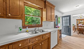 918 Circle Dr, Angier, NC 27501