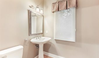 210 Chisholm Ct, Aurora, OH 44202