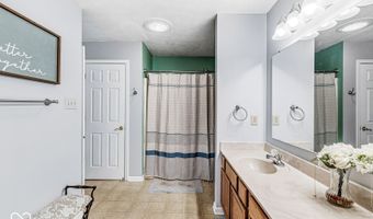 414 Winterwood Dr, Avon, IN 46123