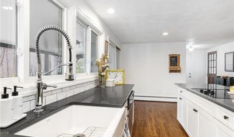 4 Intrepid Ln, Jamestown, RI 02835