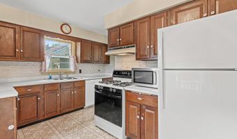 216 S Michigan Ave, Addison, IL 60101
