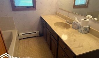 1904 127th Ave, Algona, IA 50511