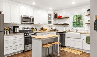 1744 Blossom Ln, Austell, GA 30168