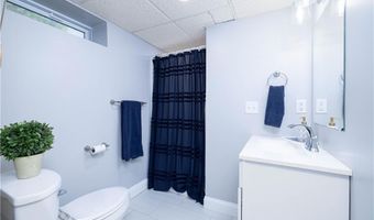 1 Grant Dr, Coventry, RI 02816
