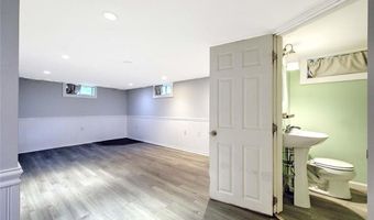 4 Talbot Mnr, Cranston, RI 02905