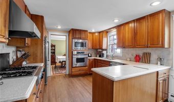 64 Dan Troy Dr, Amherst, NY 14221