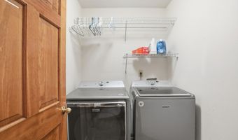 7819 Shannon Lakes Way, Indianapolis, IN 46217