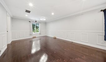 7 Sherborne Cir, Ashland, MA 01721