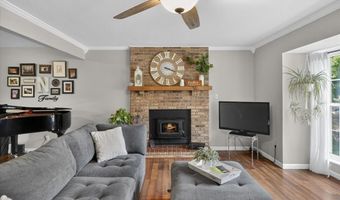 1457 Greenfield Crossing Ct, Ballwin, MO 63021