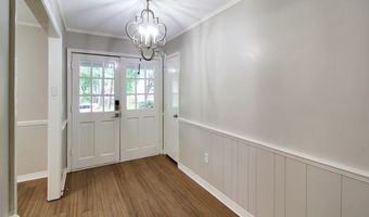 320 Helmsley Dr, Brandon, MS 39047