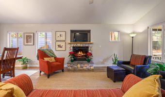 2463 NW Monterey Pines Dr, Bend, OR 97703