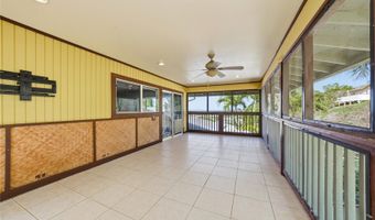 1386 Nanialii St, Kailua, HI 96734