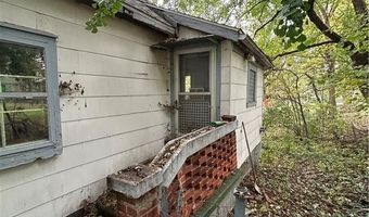 609 R St, Atchison, KS 66002