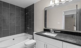 178 Cascade Circle Dr, Ballwin, MO 63021