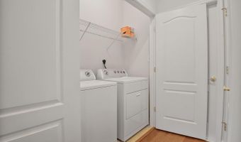 44357 OAKMONT MANOR Sq, Ashburn, VA 20147