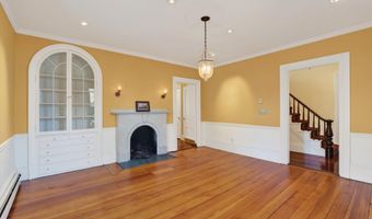 997 Washington St, Bath, ME 04530