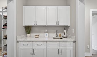 1007 Lynne Dr, Adel, IA 50003