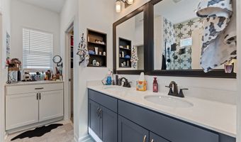 55 Walkabout Dr, Aberdeen, NC 28315