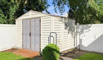 105 Branch Ave, Cumberland, RI 02864
