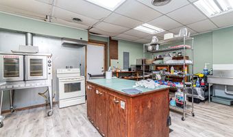 316 318 Broadway St, Abilene, KS 67410