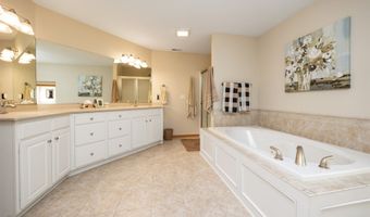 106 SW Stonegate Dr, Ankeny, IA 50023