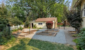 344 S 3RD St, Athena, OR 97813