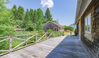 221 Lincolnville Ave, Belfast, ME 04915