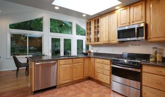 3615 38TH St N, Arlington, VA 22207
