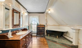 546 Anderson Rd, Barre, VT 05641