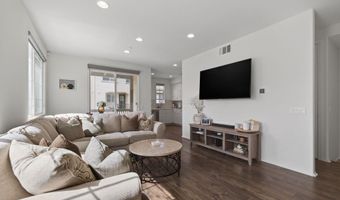 162 Sawbuck St, Camarillo, CA 93010