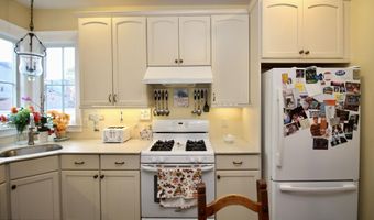 527 8th Ave, Belmar, NJ 07719