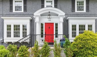 1144 Narragansett Blvd, Cranston, RI 02905