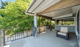 3317 Riverside Dr, Anderson, CA 96007