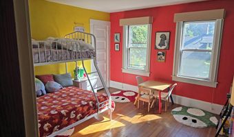 16 Vermont Ave, Brattleboro, VT 05301