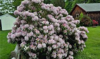 154 Essex Rd, North Kingstown, RI 02852