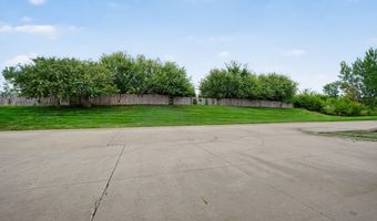 1212 10th Ave NW, Altoona, IA 50009