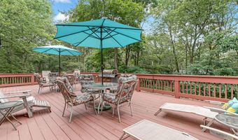 11 Carmen Gln, Albrightsville, PA 18210