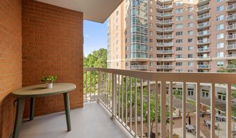 3101 N HAMPTON Dr N 413, Alexandria, VA 22302