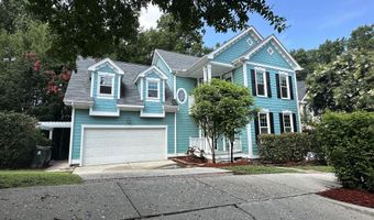 1748 Town Home Dr, Apex, NC 27502