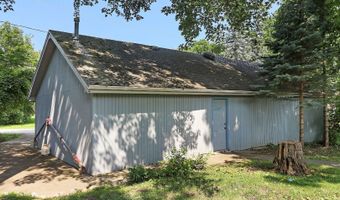 42385 N Woodbine Ave, Antioch, IL 60002