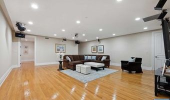 31 Marie Major Dr, Alpine, NJ 07620